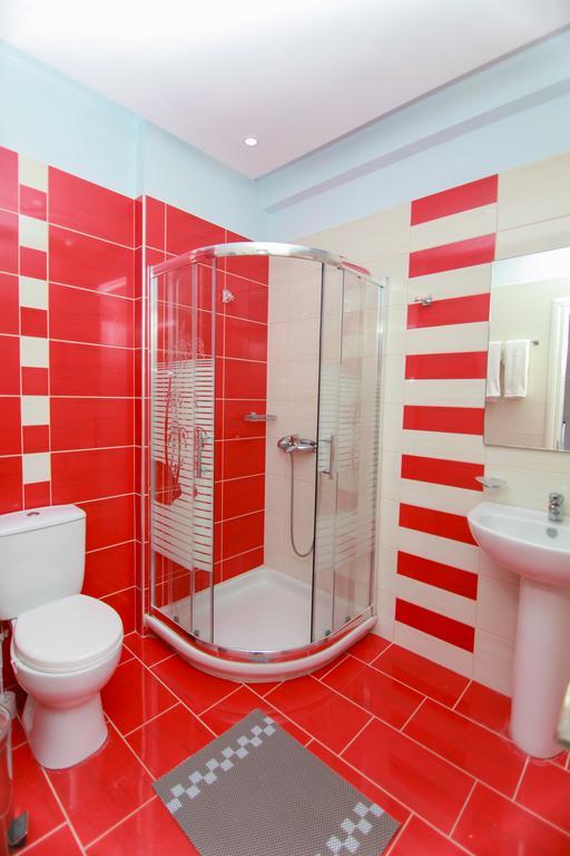 Blue Sea Apartments ساراندا المظهر الخارجي الصورة