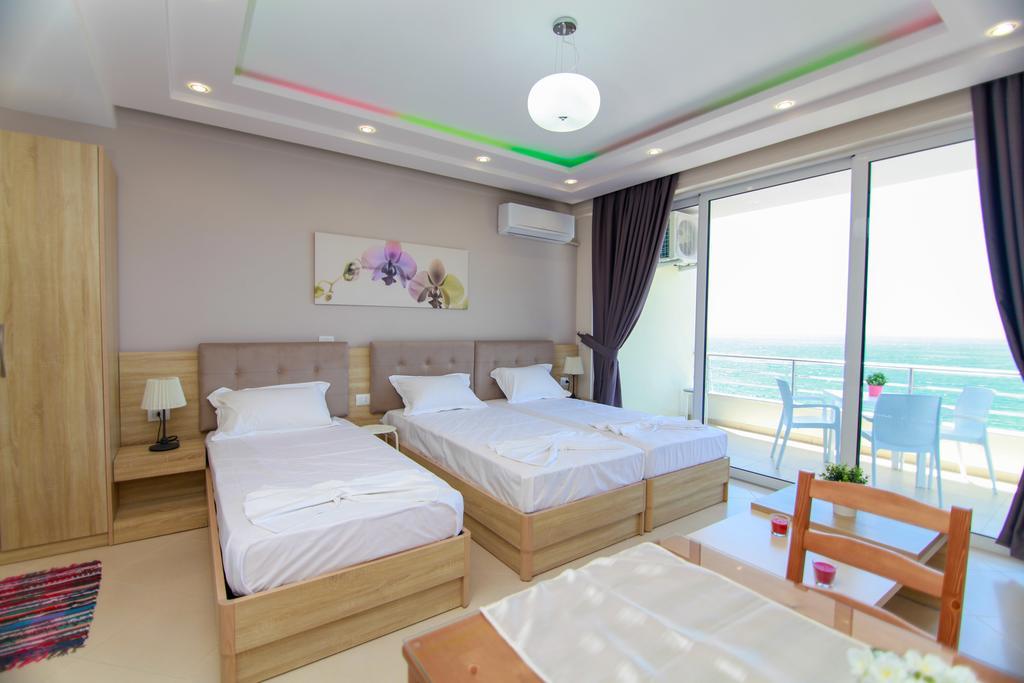 Blue Sea Apartments ساراندا المظهر الخارجي الصورة