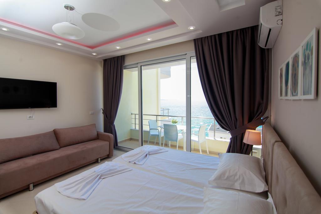 Blue Sea Apartments ساراندا المظهر الخارجي الصورة