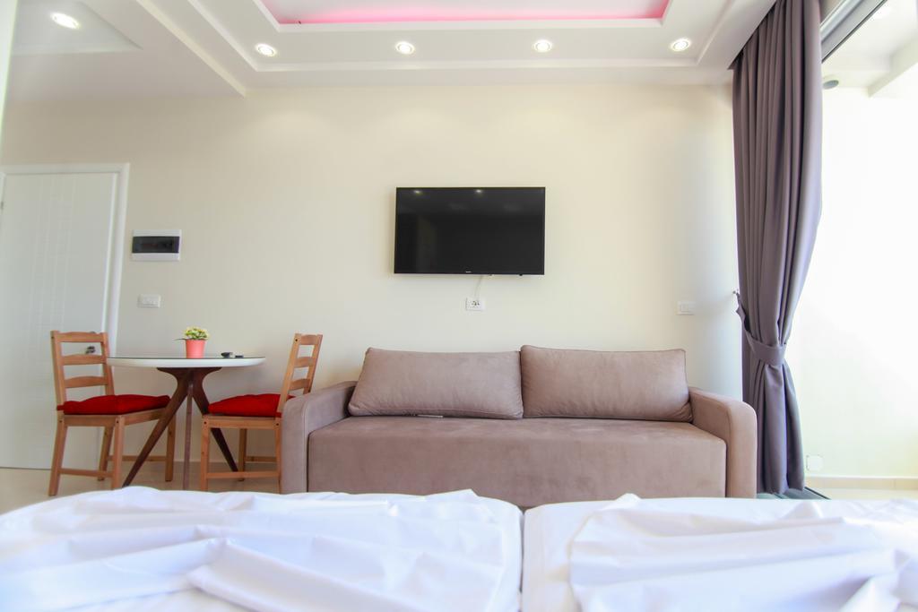 Blue Sea Apartments ساراندا المظهر الخارجي الصورة