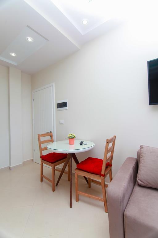 Blue Sea Apartments ساراندا الغرفة الصورة