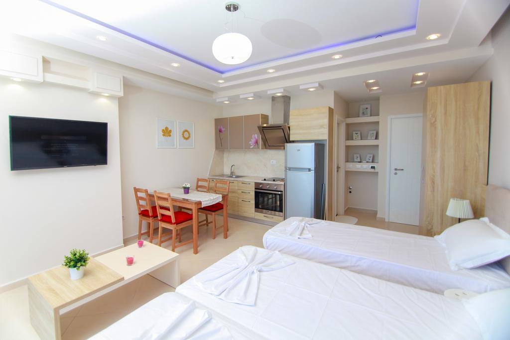 Blue Sea Apartments ساراندا المظهر الخارجي الصورة