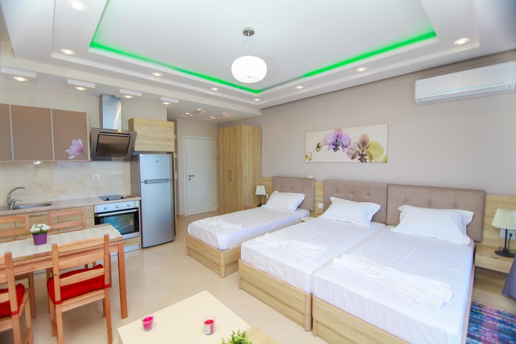 Blue Sea Apartments ساراندا المظهر الخارجي الصورة